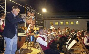Der Musikverein Tunsel bei seinem Freiluftkonzert mit Helmut Dold an der Trompete Foto: Anne Freyer